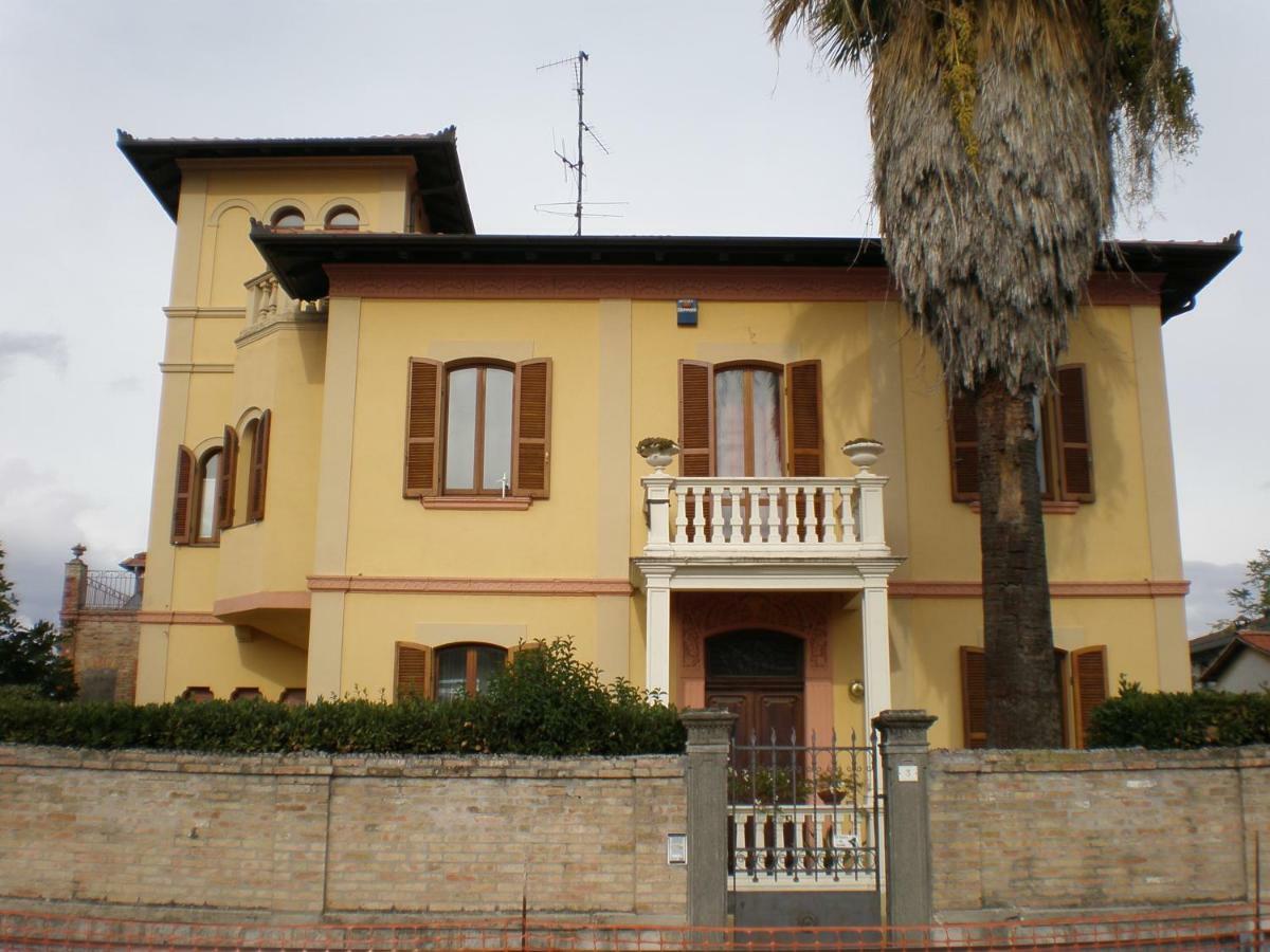 Liberty House Ξενοδοχείο Φολίνιο Εξωτερικό φωτογραφία